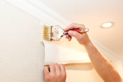 Pose de papier peint à Cossé-le-Vivien — revêtements muraux et toiles de verre
